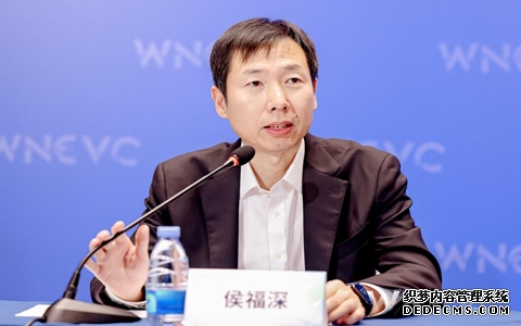 专家建议汇聚“五大合力”构建产业可持续发展新格局
在全球汽车产业电动化、智能化、低碳化浪潮下,“产业变革与可持续发展”已成为行业共同面对的时代命题。在9月29日日举行的世界新能源汽车大会新闻发布会上,中国汽车工程学会副理事长兼秘书长侯福深指出,面对百年未有之大变局,汽车产业需要汇聚科技创新、供应链协同、人才培育、标准共建、国际合作“五大合力”,共同构建可持续发展新格局。
