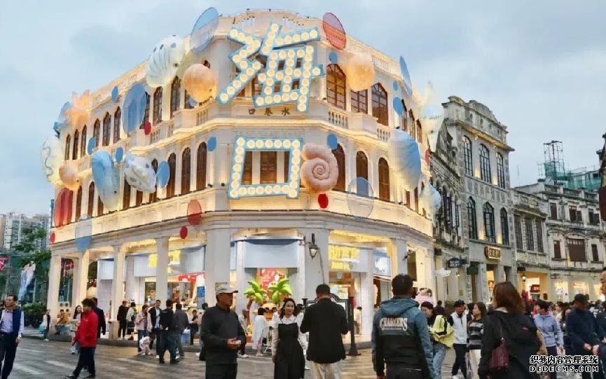 2026年元旦假期,骑楼老街迎来客流高峰。龙华区委宣传部供图
