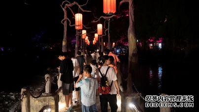 行进中国 | 贵州:不止清凉,更有“趣”处
“凉”是天然底色,“爽”需巧思雕琢。