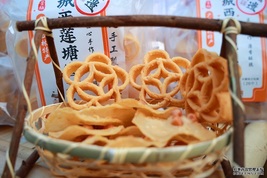 玉州区：百年技艺承匠心 小饼产业助振兴