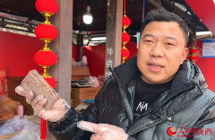 2026年首趟中欧班列“门到门”年货专列抵达西安