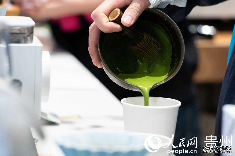 融入本地抹茶元素的新茶饮。人民网 涂敏摄