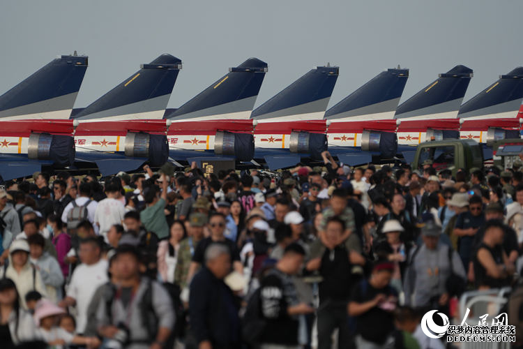 2025年空军航空开放活动暨长春航空展现场。人民网记者 李洋摄