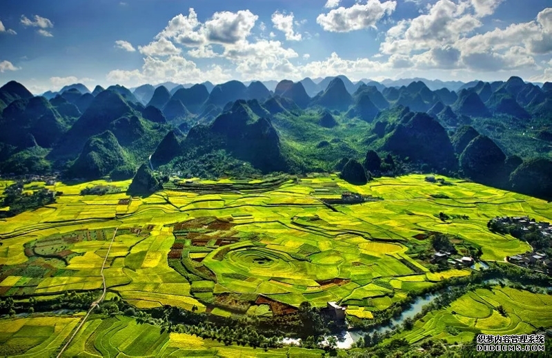 万峰林。贵州省文化和旅游厅供图.jpg