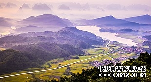 八步至昭平二级公路穿越丛山