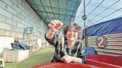 高原冷水养出20万尾热带虾